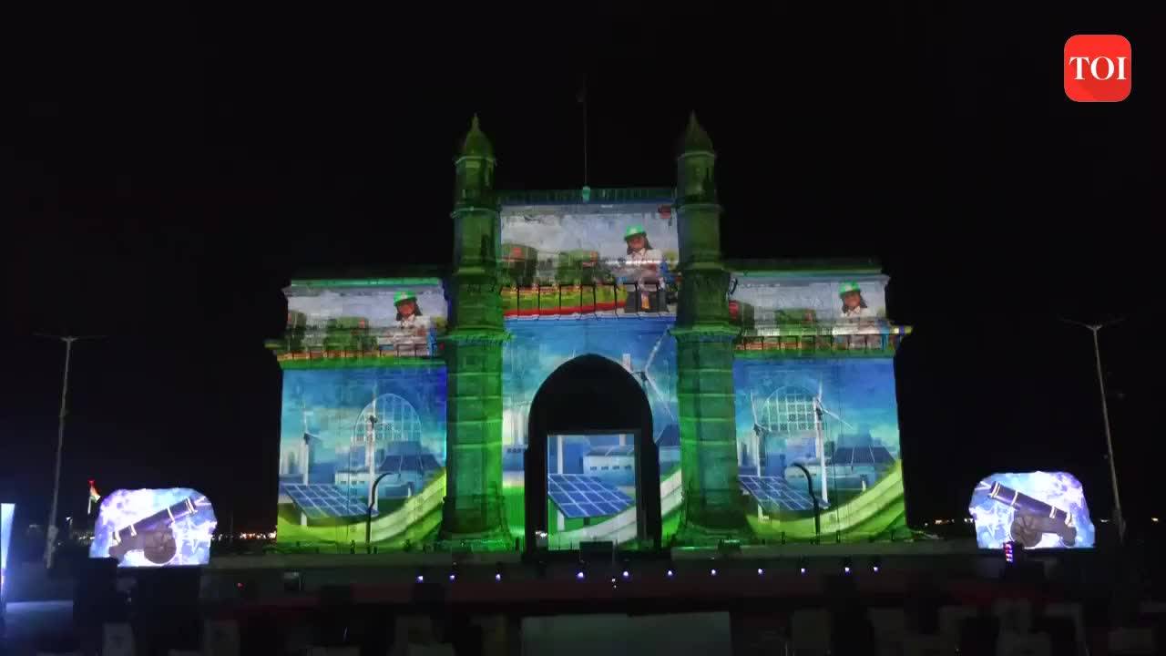 G20 Delegates Watch Light Show At Gateway Of India