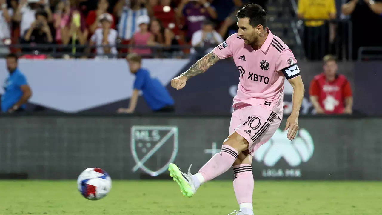 Messi sparkles again on free kick with tying goal, Inter Miami