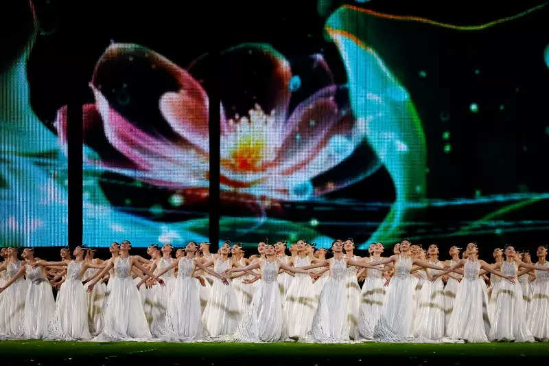 Asian Games Closing Ceremony Pr Sreejesh Leads India As Flag