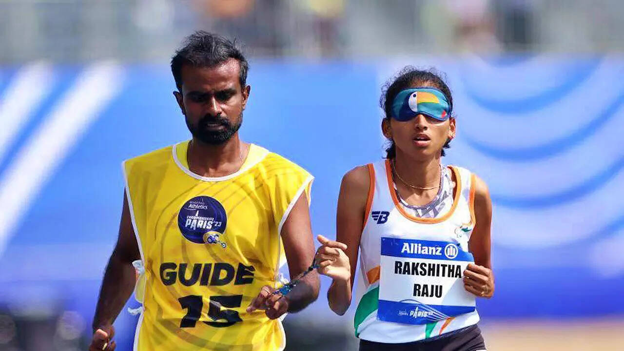 Blind runner Rakshitha bags gold in 1,500m