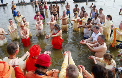 Lakhs Of Devotees Take Holy Dip At Maha Kumbh On Paush Poornima