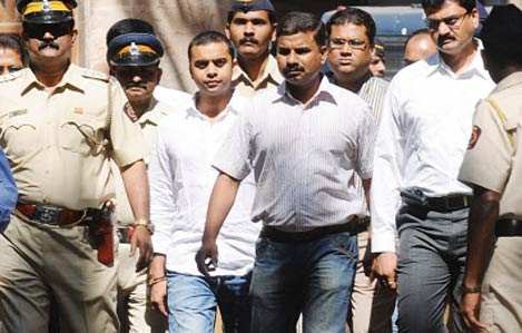 Maharashtra Cop Assault Case Clean Chit To Mlas