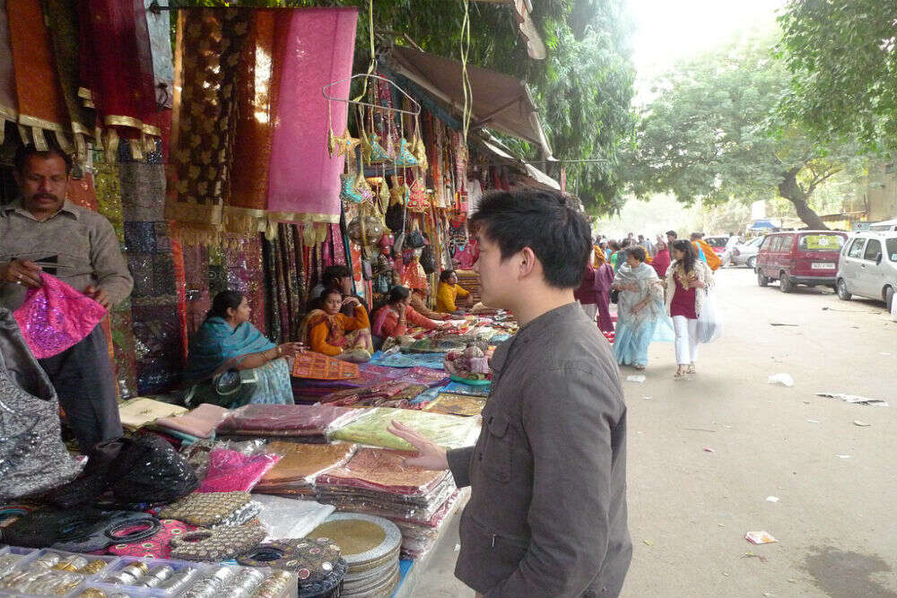 The complete guide to shopping in Delhi Street Shopping