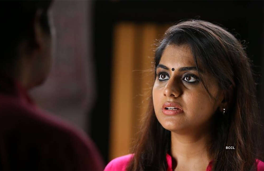 A still from Angane Thanne Nethave Anchettennam Pinnale