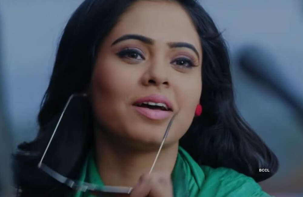 A still from Dele Dhara Katha Sare