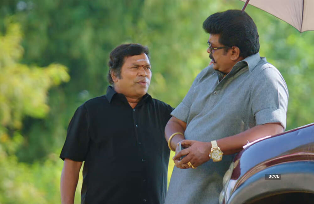 A still from Podhuvaga En Manasu Thangam