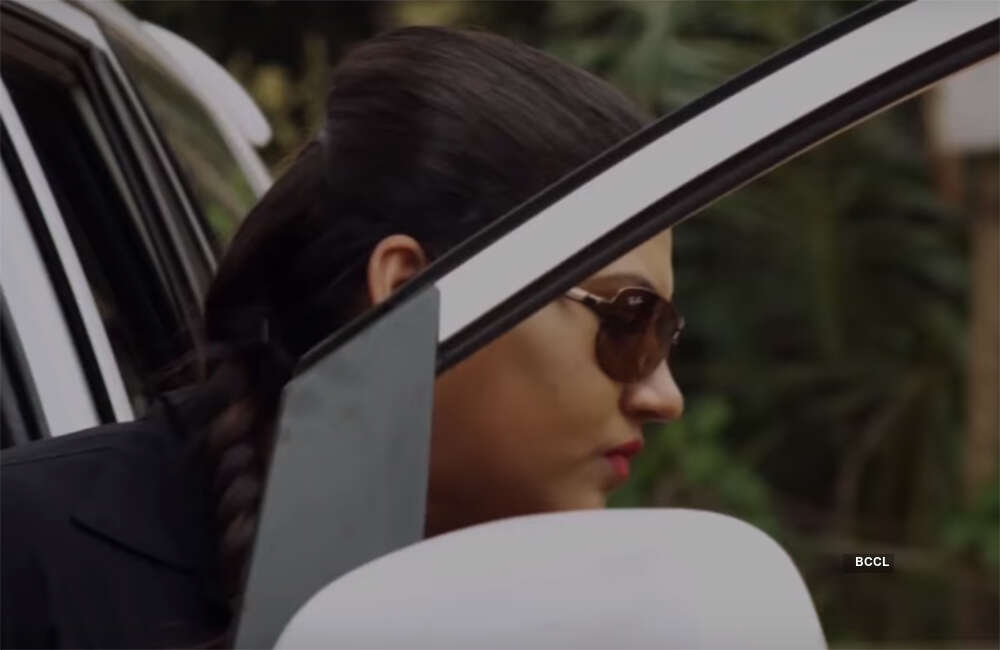A still from Mombathi