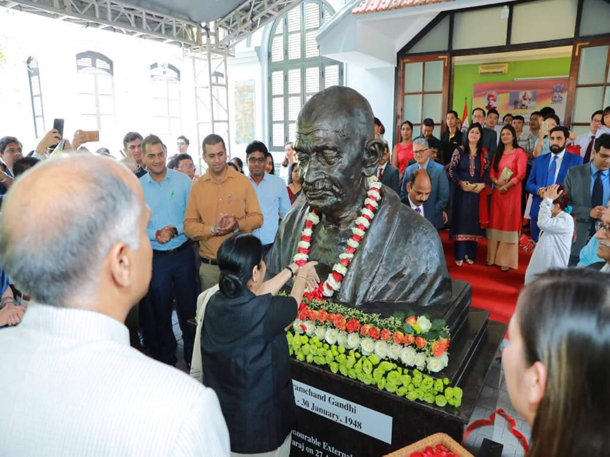 Sushma Swaraj Unveils Bust Of Mahatma Gandhi In Vietnam