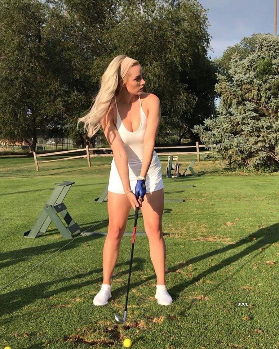 Paige Spiranac S Wardrobe Malfunction Turns Heads On The Golf Course Relaxz