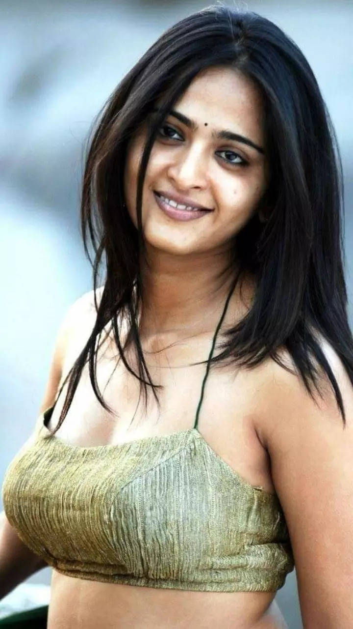 Anushka Shetty raises the temperature in these…