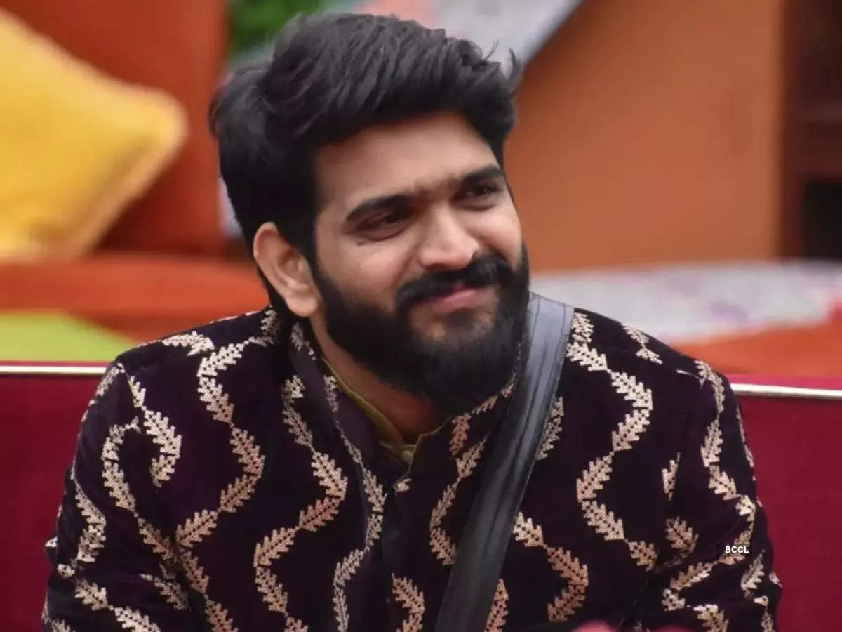 Bigg Boss Kannada Finalist Roopesh Shetty From Being The Best