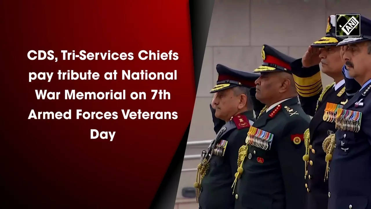 Cds Tri Services Chiefs Pay Tribute At National War Memorial On Th