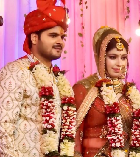 Photos Arvind Akela Kallu Ties The Knot With Shivani On January