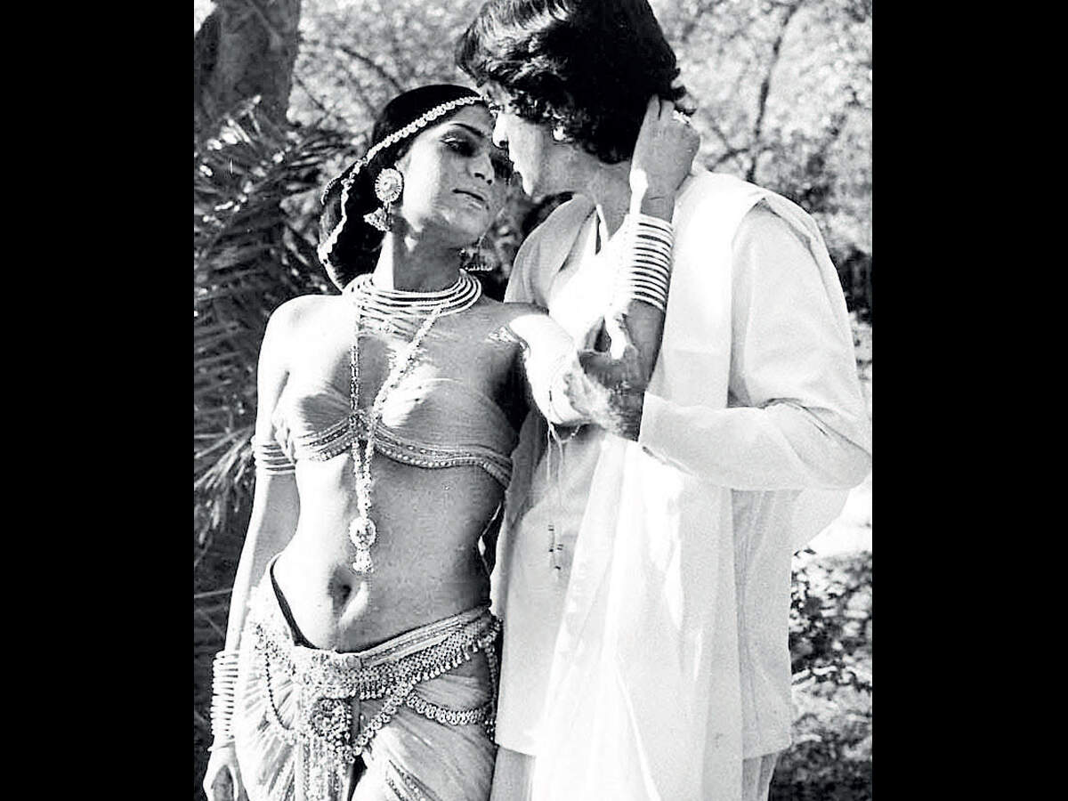 Simi garewal nude mera naam joker