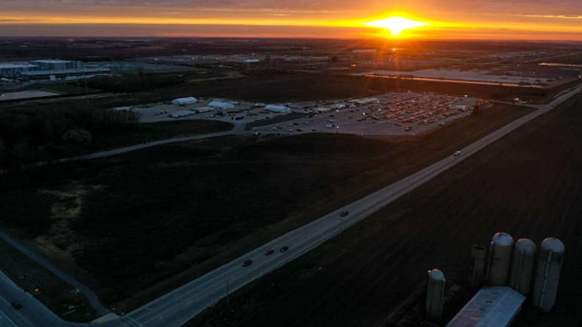 Three residents of the village of Sturtevant filed a class-action lawsuit against Microsoft's data centre in Wisconsin Microsoft has been facing a hard time with its data centres across the world