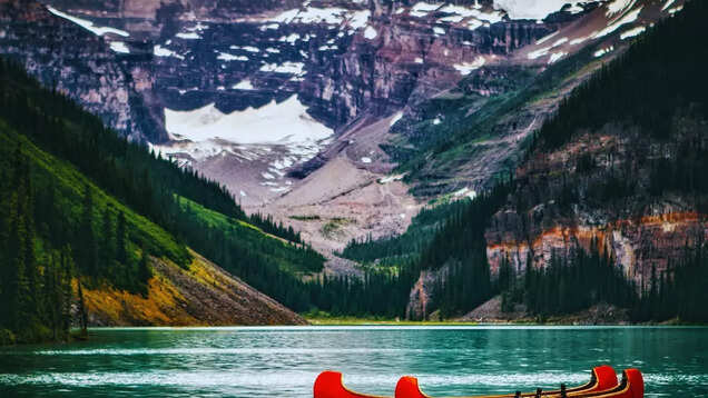 Canadian destinations that tourists find irresistible Canadian destinations that tourists find irresistible