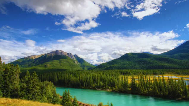 Canadian destinations that tourists find irresistible Canadian destinations that tourists find irresistible
