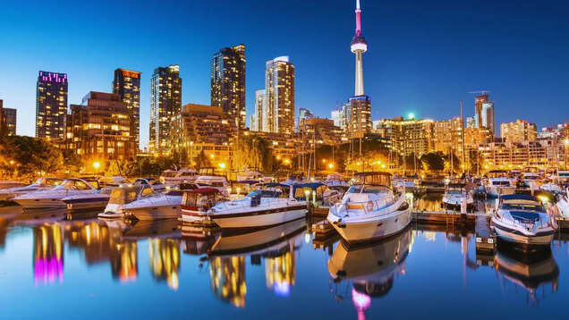 Canadian destinations that tourists find irresistible Canadian destinations that tourists find irresistible