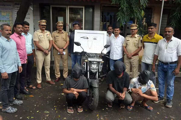 Man Stripped Naked Assaulted By Locals In Presence Of Cops In UP S Sitapur District