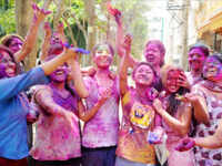 Holi 2019: Get to know about the festival of colors