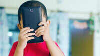 Three-year-old addicted to mobile, parents seek help