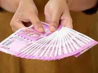 Department of Economic Affairs: No decision taken yet on printing of Rs 2000 notes