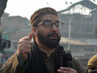 Hurriyat leader Mirwaiz refuses to appear for probe