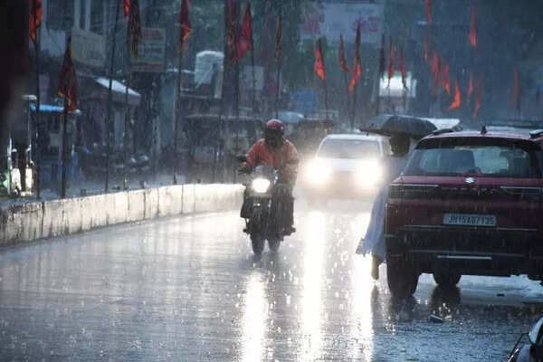 Lightning kills four in Hazaribag as rain lashes Jharkhand, brings down mercury