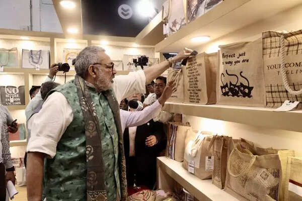 Home decor to crafts: IHGF fair back with 2k exhibitors
