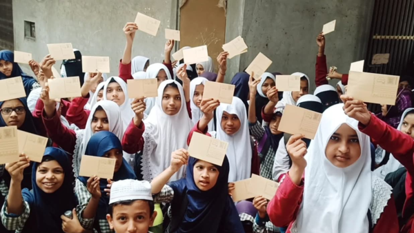 Urdu medium school students use postcards to express love for marathi in Aurangabad