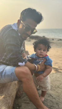 <i class="tbold">haarsh limbachiyaa</i>