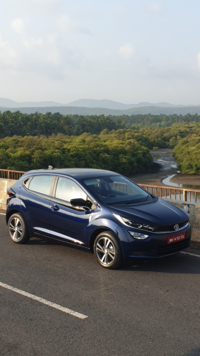 Maruti Baleno <i class="tbold">cng</i> vs Tata Altroz <i class="tbold">cng</i>