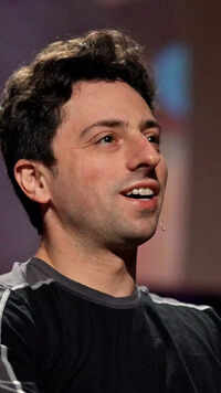 <i class="tbold">sergey brin</i>