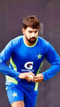 <i class="tbold">haris rauf</i>