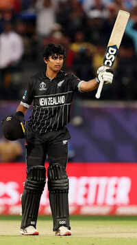 <i class="tbold">rachin ravindra</i>