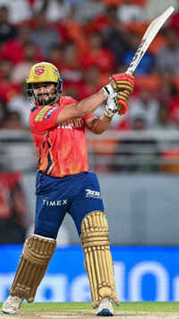 <i class="tbold">prabhsimran singh</i>