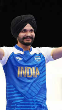 <i class="tbold">sarabjot singh</i>