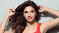 <i class="tbold">ridhima pandit</i>