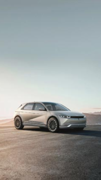 <i class="tbold">hyundai</i>
