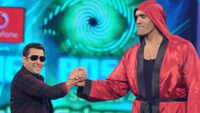 <i class="tbold">the great khali</i>