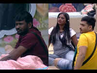 Ravikrishna’s <i class="tbold">racist remarks</i> against Mahesh