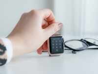 <i class="tbold">apple watch</i> Accessories .