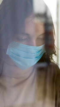 <i class="tbold">coronavirus</i>