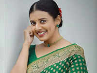 <i class="tbold">sithara krishnakumar</i>