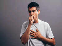 Symptoms of <i class="tbold">swine flu</i>