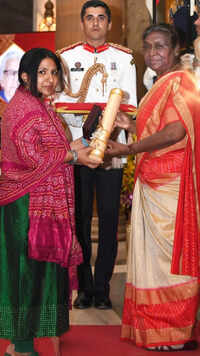 <i class="tbold">padma bhushan</i> for Architecture