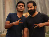 Rinosh with <i class="tbold">vinay fort</i>