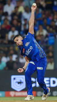 <i class="tbold">arjun tendulkar</i>