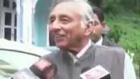 Mani Shankar Aiyar justifies 'neech' jibe, threatens journalists