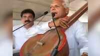 Watch: Prahlad Singh Tipaniya sings folk song on stage while Rahul shoots video